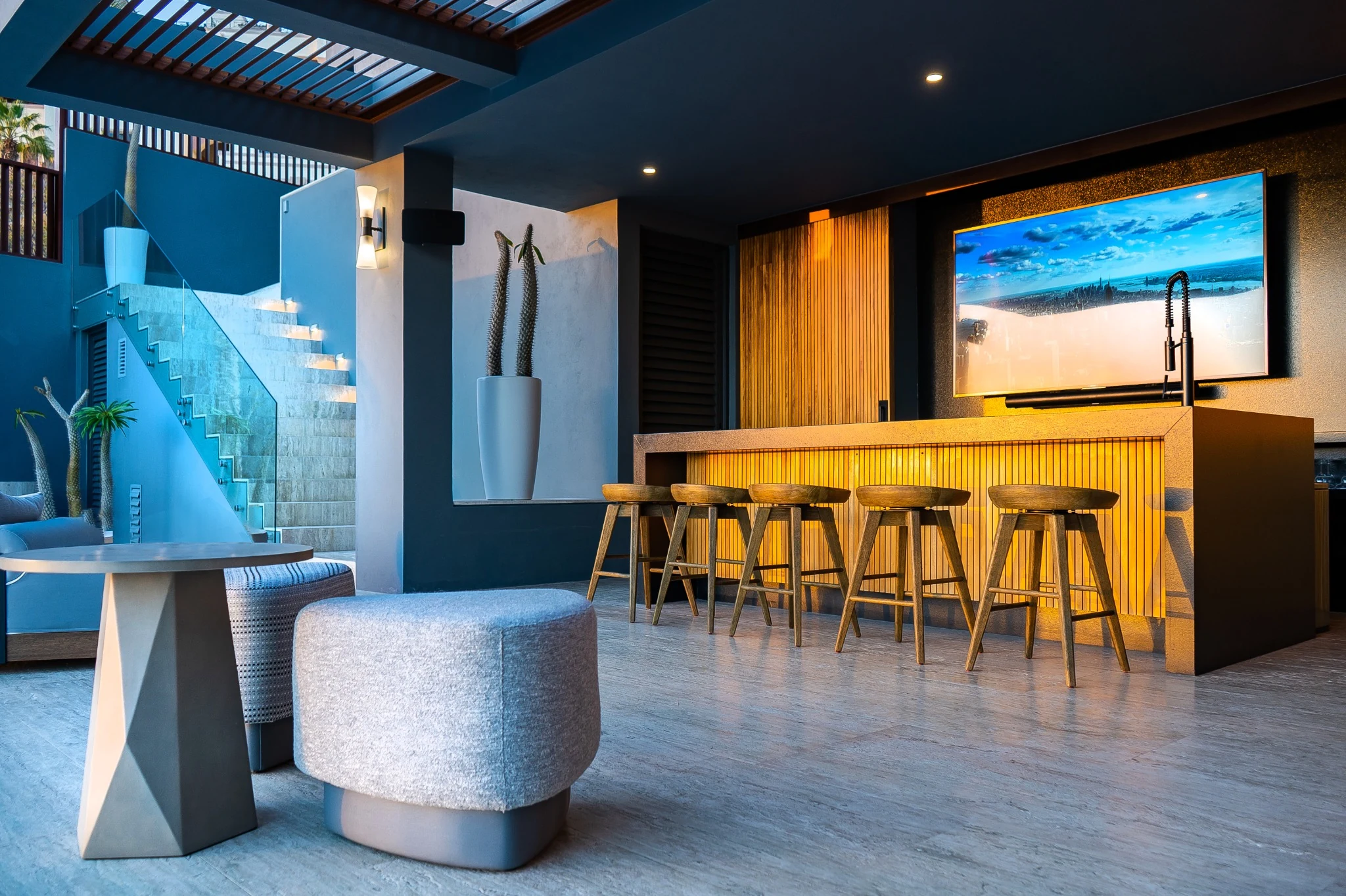 Covered poolside bar and lounge